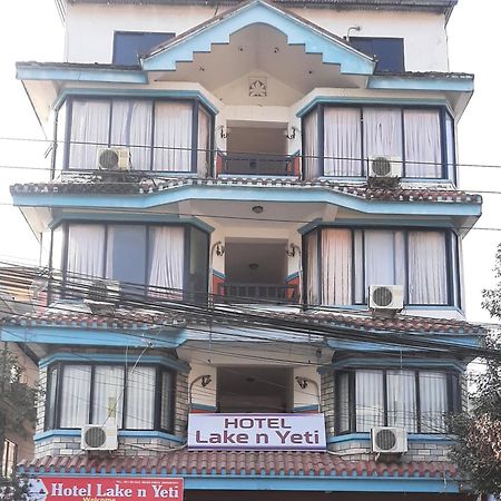 Hotel Lake N Yeti Pokhara Exteriör bild